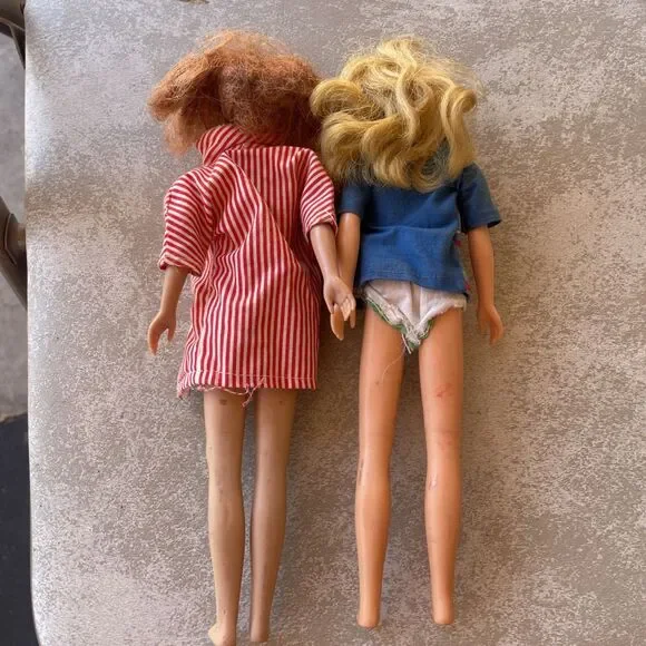 Set Of 2 Skipper Doll Blonde Red 1963 Barbie Sister Straight Leg Swimming Outfit - Picture 5 of 16